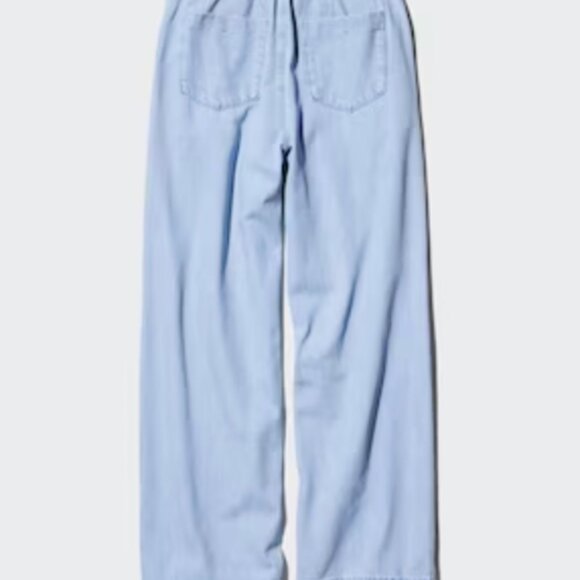 Uniqlo Women's Straight Leg Jeans in Light Blue - Picture 4 of 4